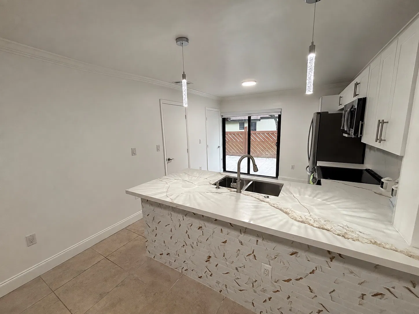 SW 123rd Ct, Miami — Photo 4