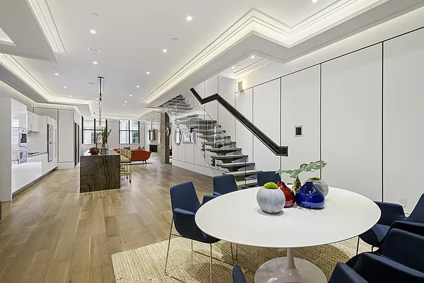 Sold by Nest Seekers International | media 1