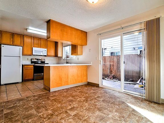 2nd image of 3682 Bridgeport Ct APT 1