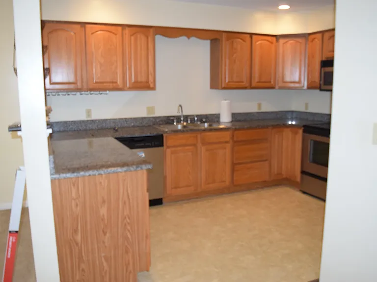 140 Kenley Ct #1 — Photo 6