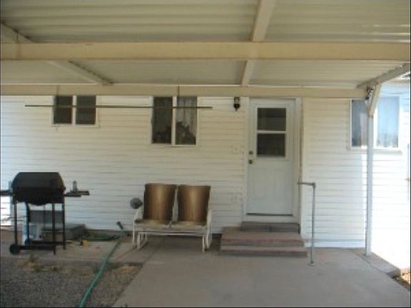 5th image of 705 E 3rd St
