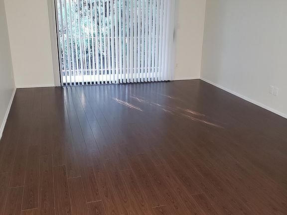 3rd image of 5531 Corteen Pl #105