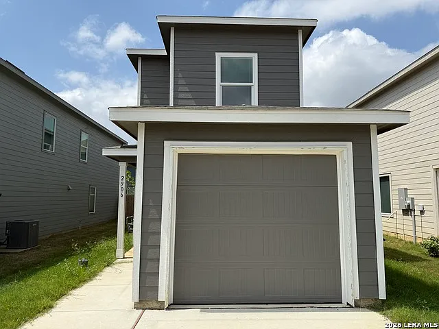 2906 Carnelian Trl