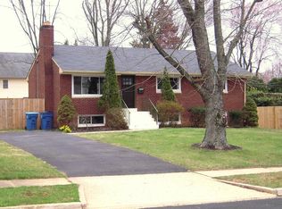 5007 Weber St, Annandale, VA 22003