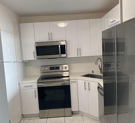 3rd image of 5601 Collins Ave APT 1524