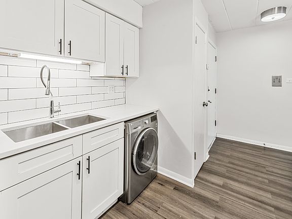 5th image of 30 S Spring Ave APT 205