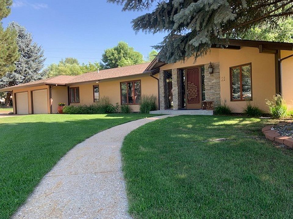 21 Scott Circle