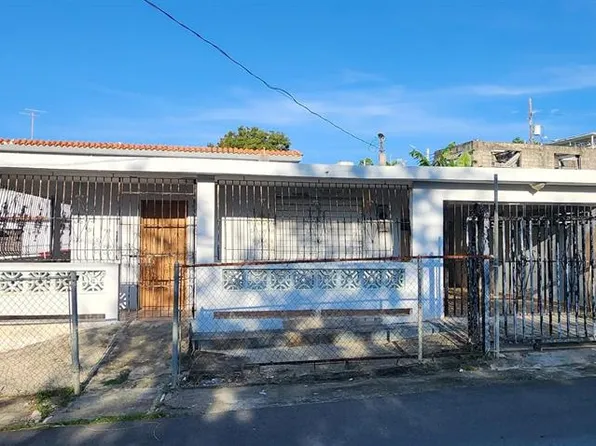 8 Street, Canovanas, PR 00729