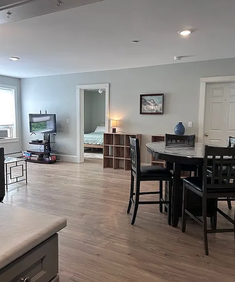 42 Thornton Ave — Photo 7
