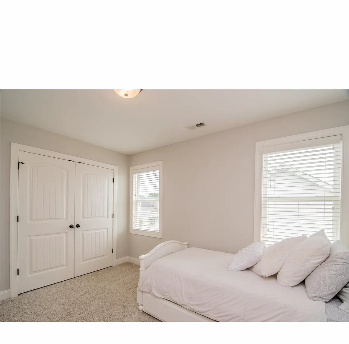 4 bed, 2.5 bath, 2246 sqft, $2,470 — Photo 1