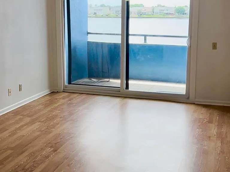 1490 Harbor Dr #205 — Photo 3
