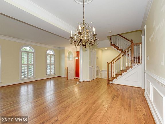 5th image of 2820 Claudia Ct