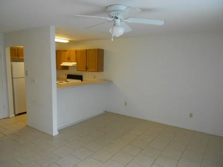 1909B Belle Vue Way — Photo 5