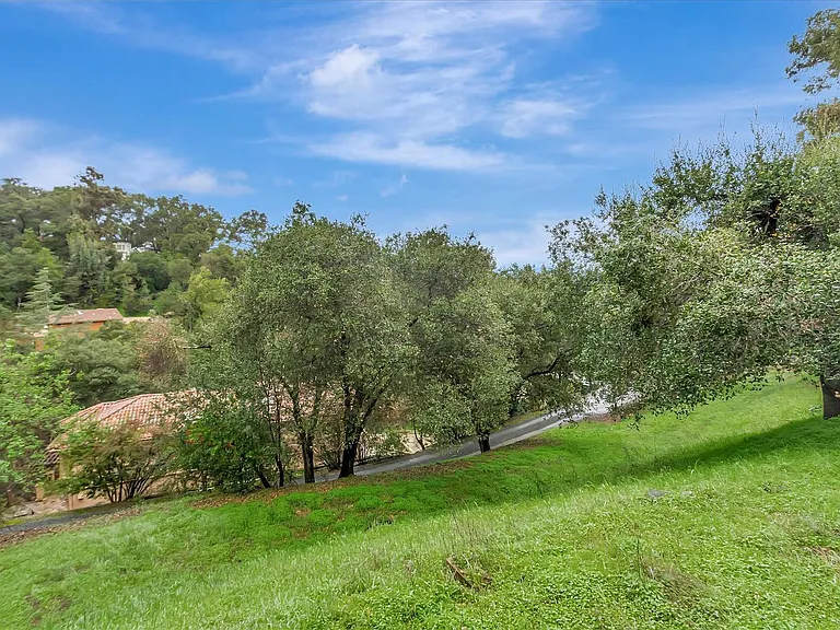 16101 Matilija Dr — Photo 26