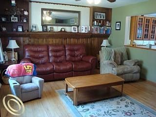 5th image of 145 Hickory Ln