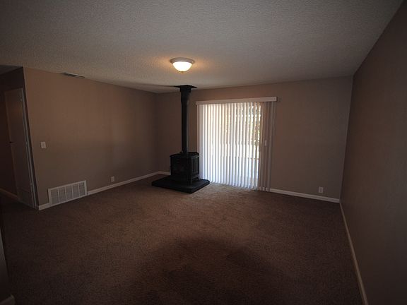 4th image of 1505 Kathy Way