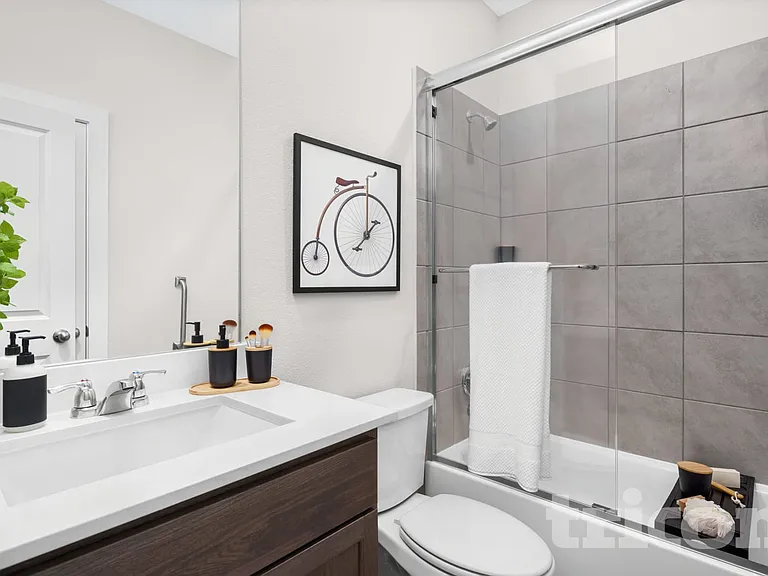 2537 Finch Hollow Dr — Photo 13