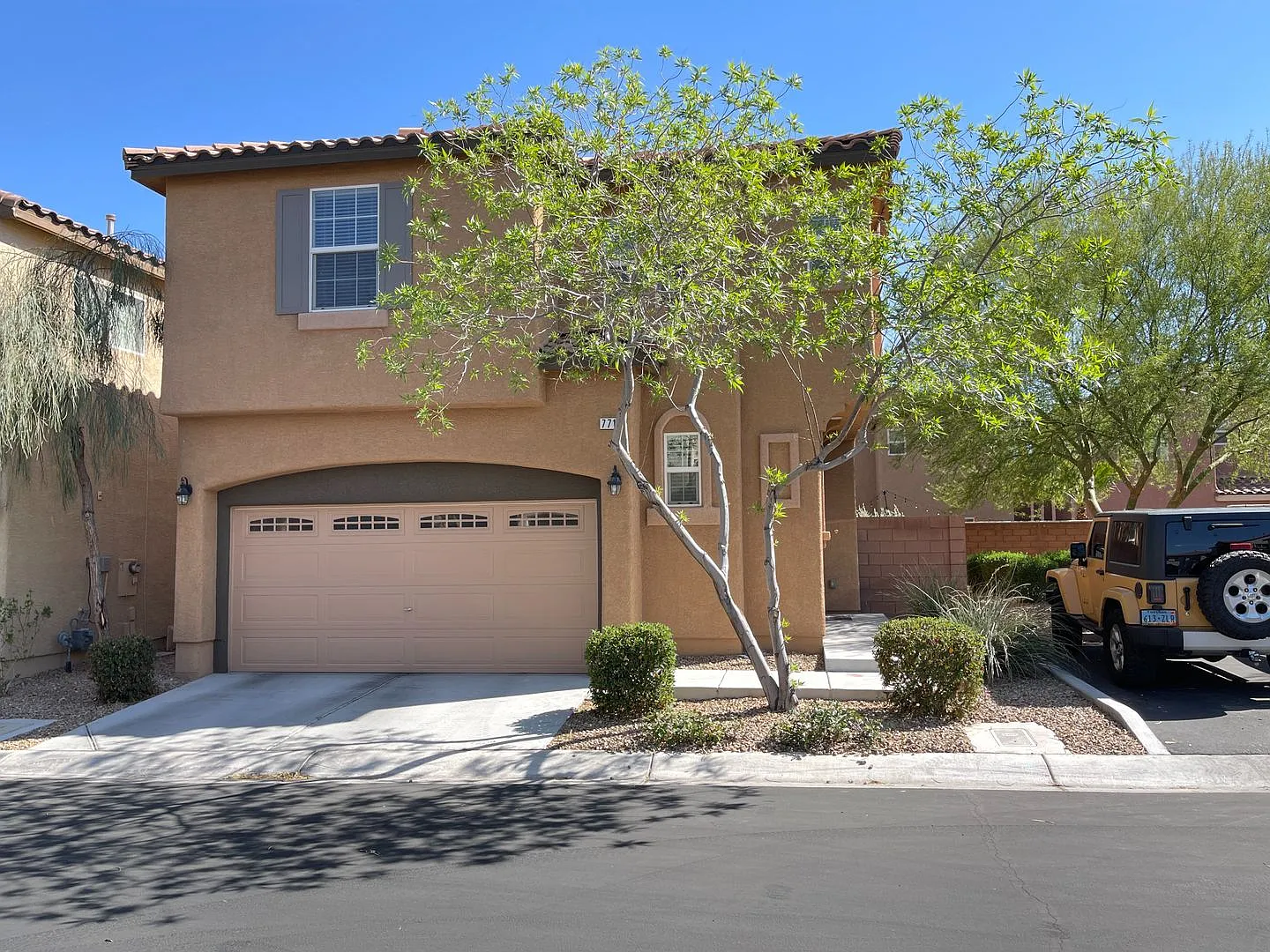 Brand new carpet and Fresh paint, SS appliances - SW 3bed house with 2 car garage, ready for imme... — Photo 3