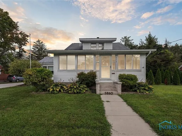 5860 Garden Park Dr, Sylvania, OH 43560