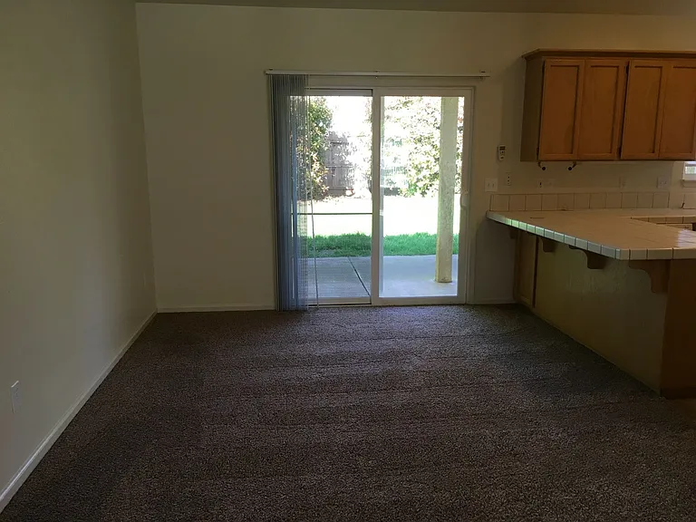 3210 Wandsworth Dr — Photo 7