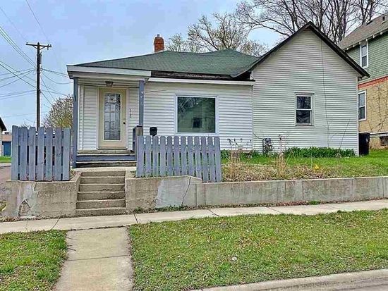 318 E Vine St Mankato Mn 56001 Mls 7026172 Zillow