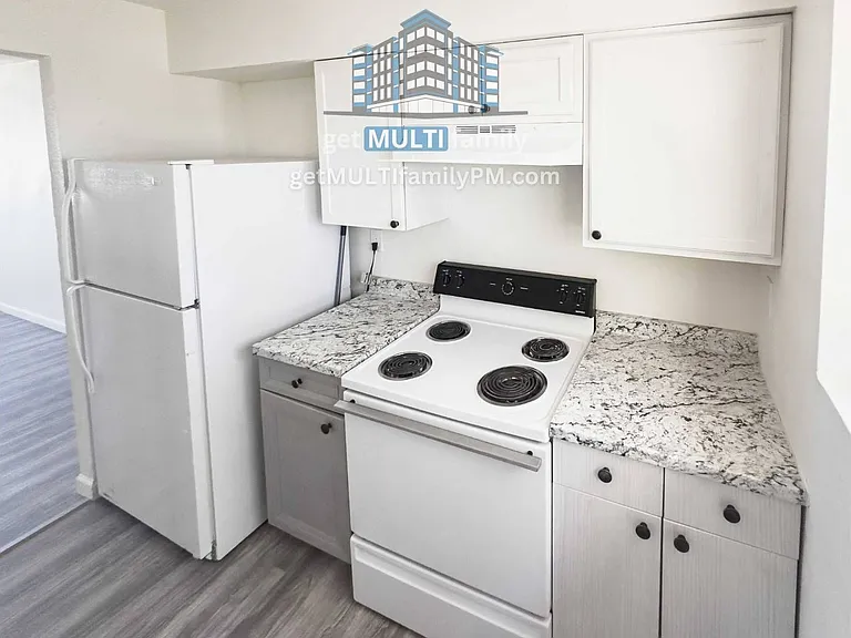 7120 N 66th Dr #101 — Photo 1