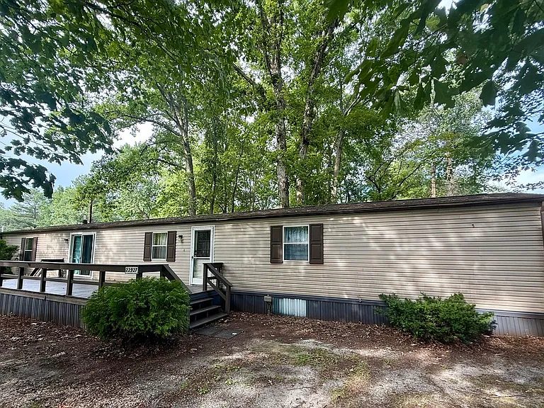 22927 Cypress Dr — Photo 1