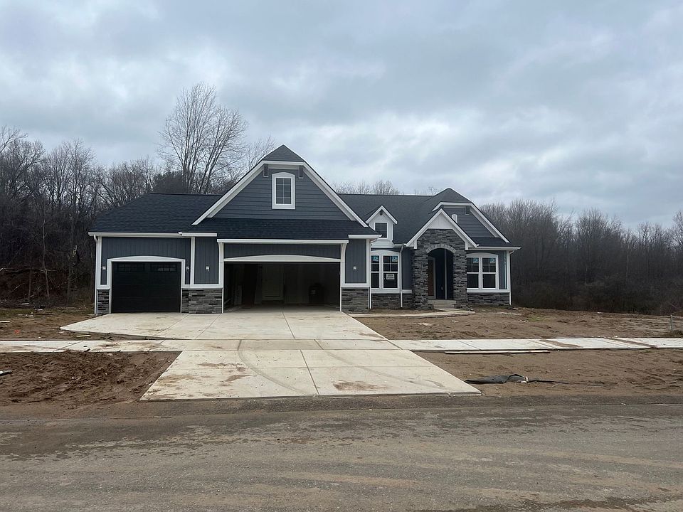 1st image of 3933 Autumn Acres Dr NE #5