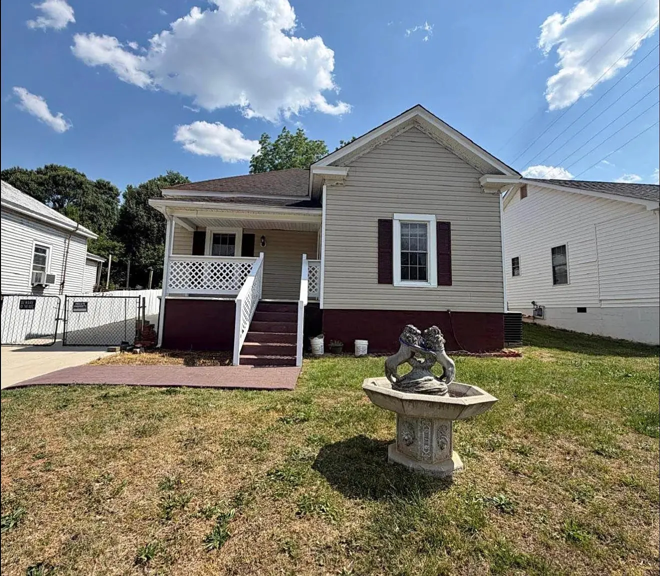 3 bed, 1017 sqft, $1,600 — Photo 1