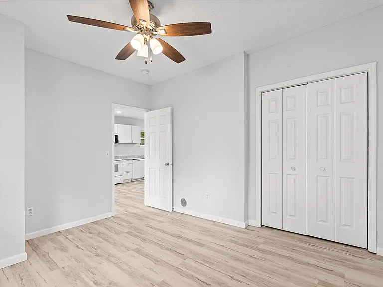 309 Alexander Ave — Photo 14
