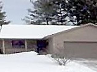 4125 Pine Bluff Dr, Sheboygan, WI 53083