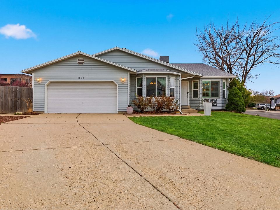 1st image of 1206 E Moss Cir