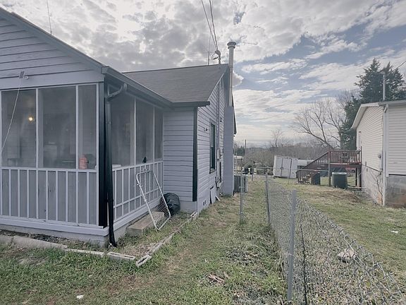 5th image of 1928 Jourolman Ave
