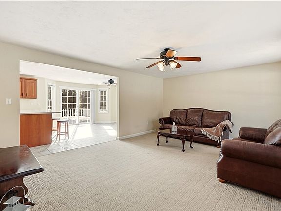 2nd image of 7 Tispaquin St