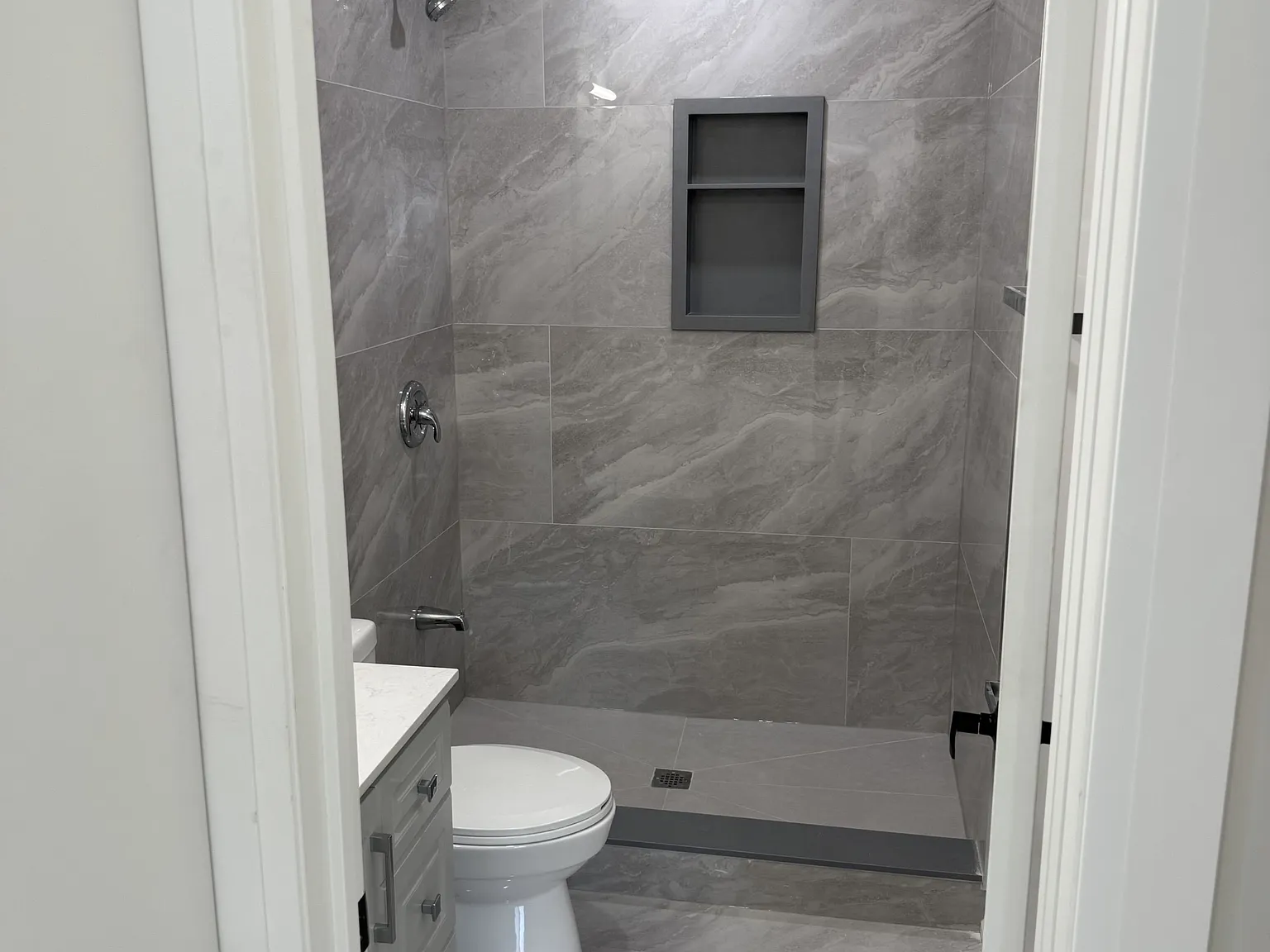 2 bed, $2,100 — Photo 2