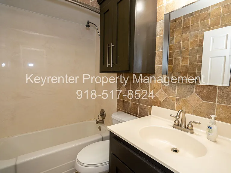 2232 S Marion Ave — Photo 14