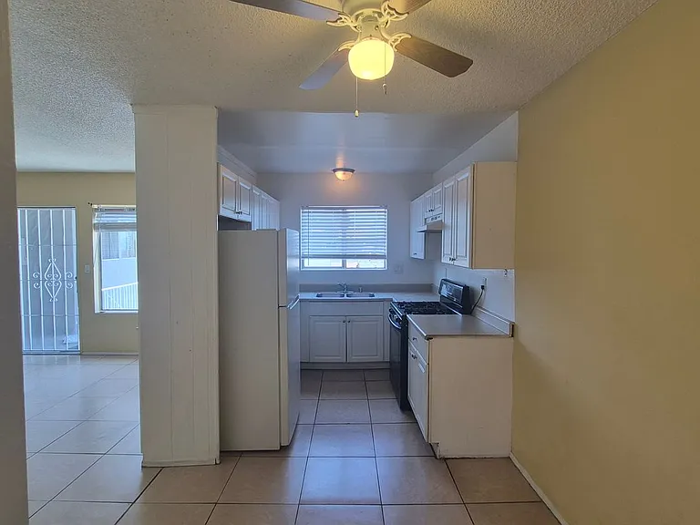 4251 Marlborough Avenue — Photo 6