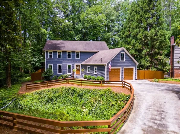 7250 Hunters Branch Dr, Sandy Springs, GA 30328