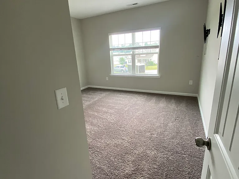 228 Monroe Fields Dr — Photo 32