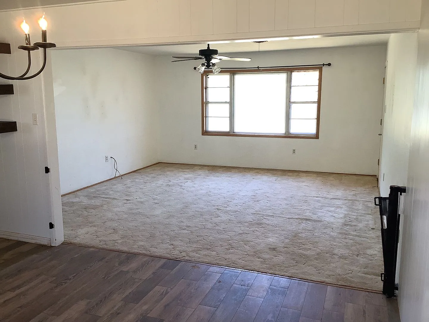 Three bedroom home! Pets Allowed! — Photo 3