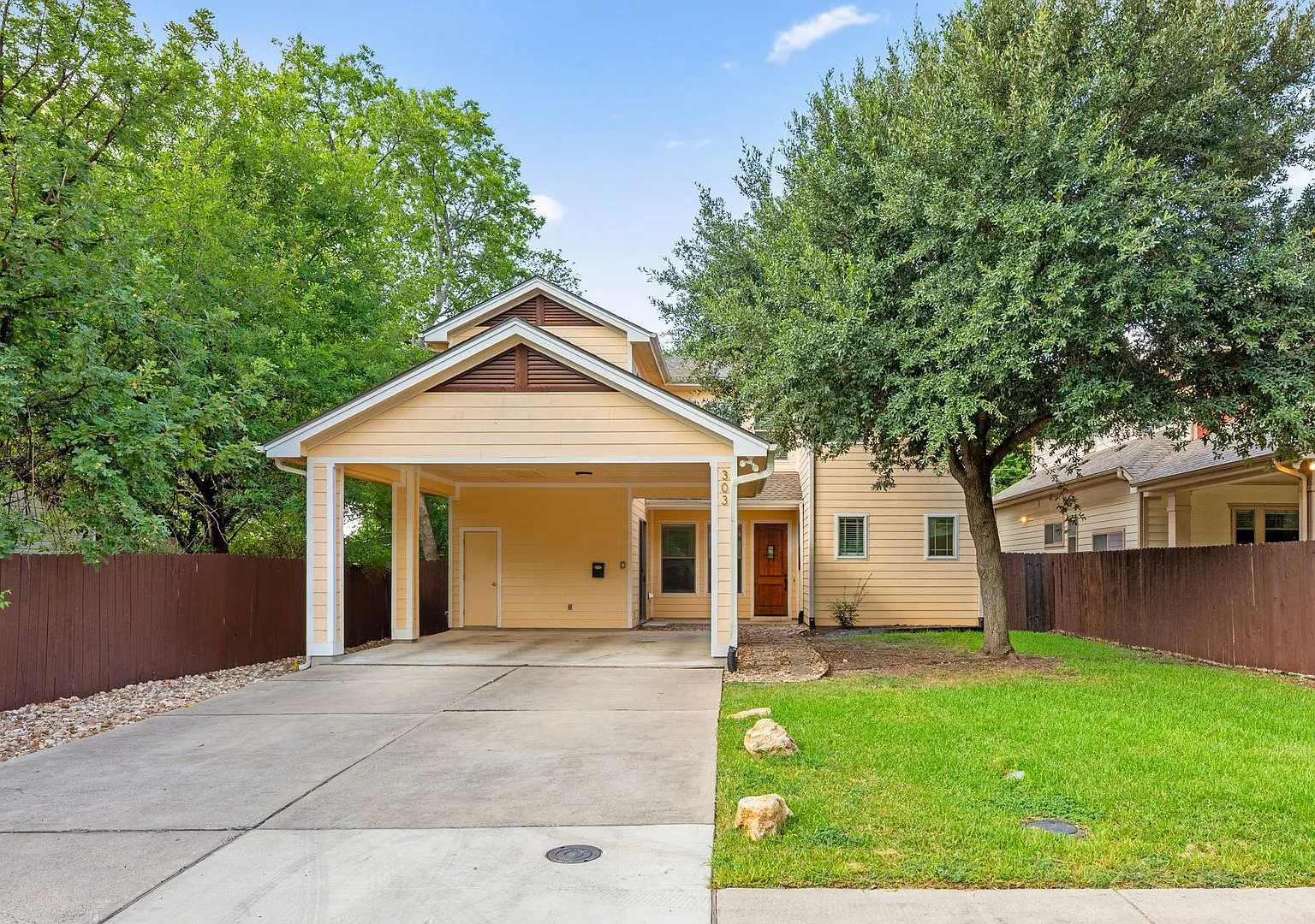 Ut Pre-Lease: Beautiful 6 Br / 4 Ba North Loop Area, Mins To Ut - W/D Included — Photo 1