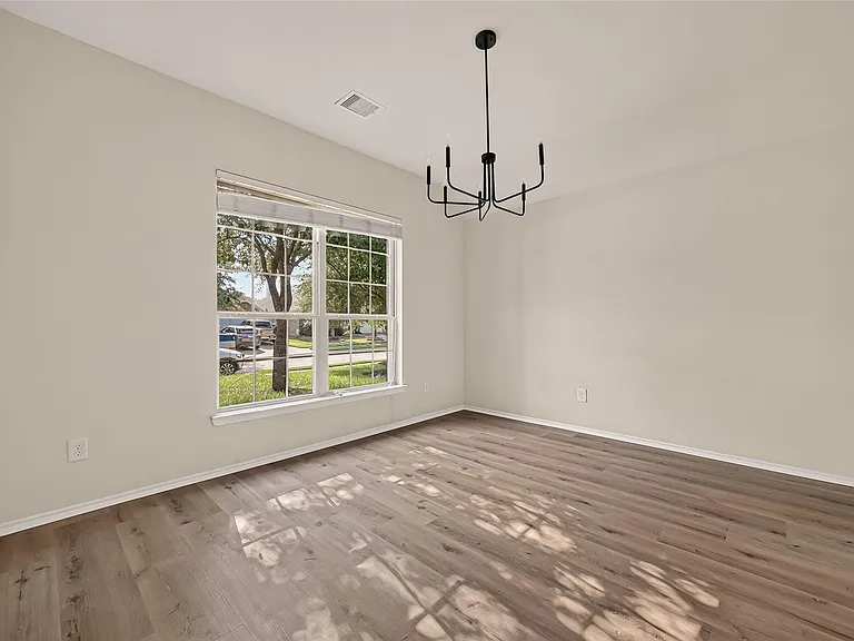 3314 Karleigh Way — Photo 5