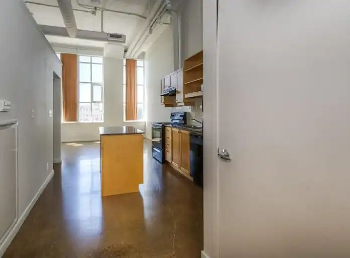 1st image of 404 King St W #410