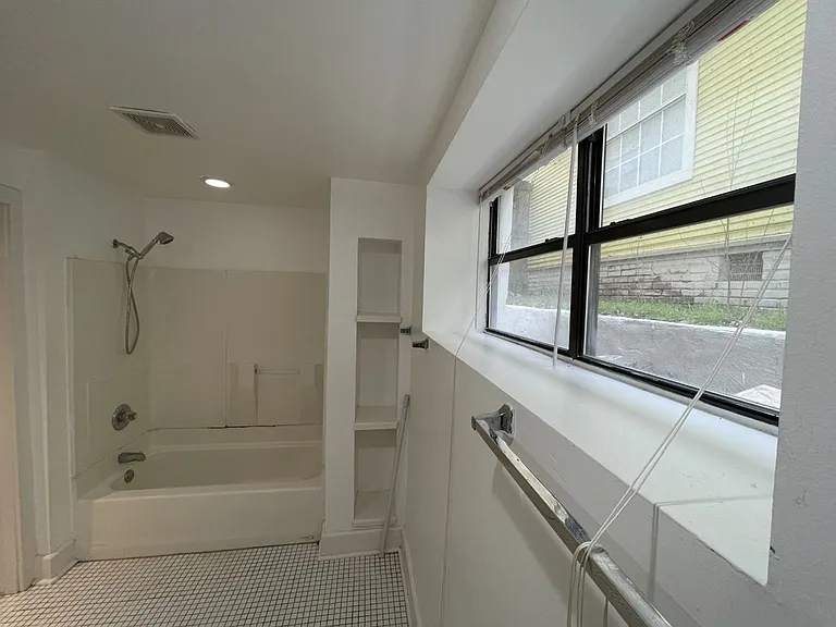 1214 S Elgin Ave — Photo 6