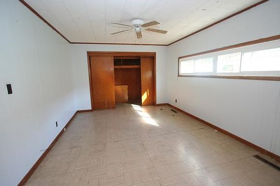 3rd image of 217 E North 6th St