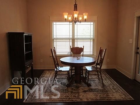 5th image of 216 Woodlands Blvd