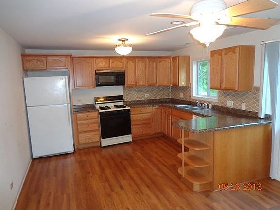 2nd image of 6N828 Woodlawn Ave