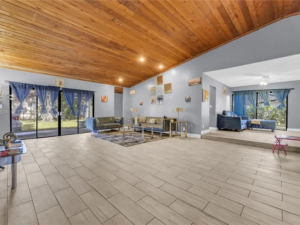 5701 NW 54th Way, Fort Lauderdale, FL 33319