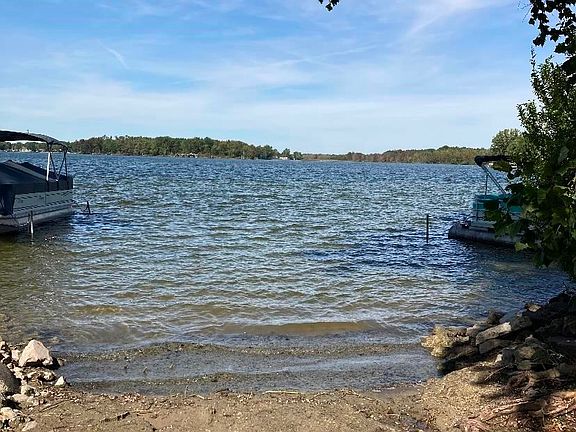 Neighborhood Lake access across the street