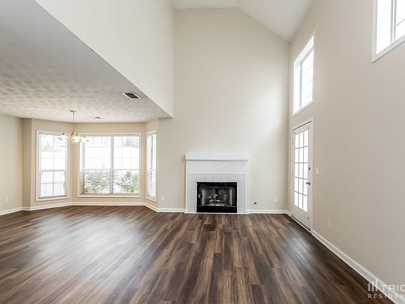 2nd image of 1292 Parkside Club Dr
